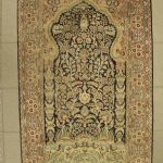 747 3240 ORIENTAL RUG